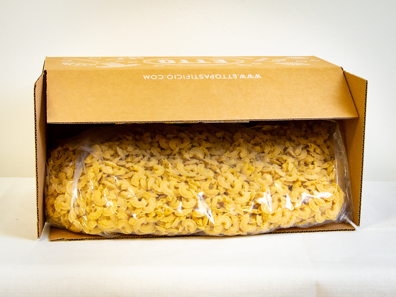 Cresti di Gallo shape pasta in a 15lb. box