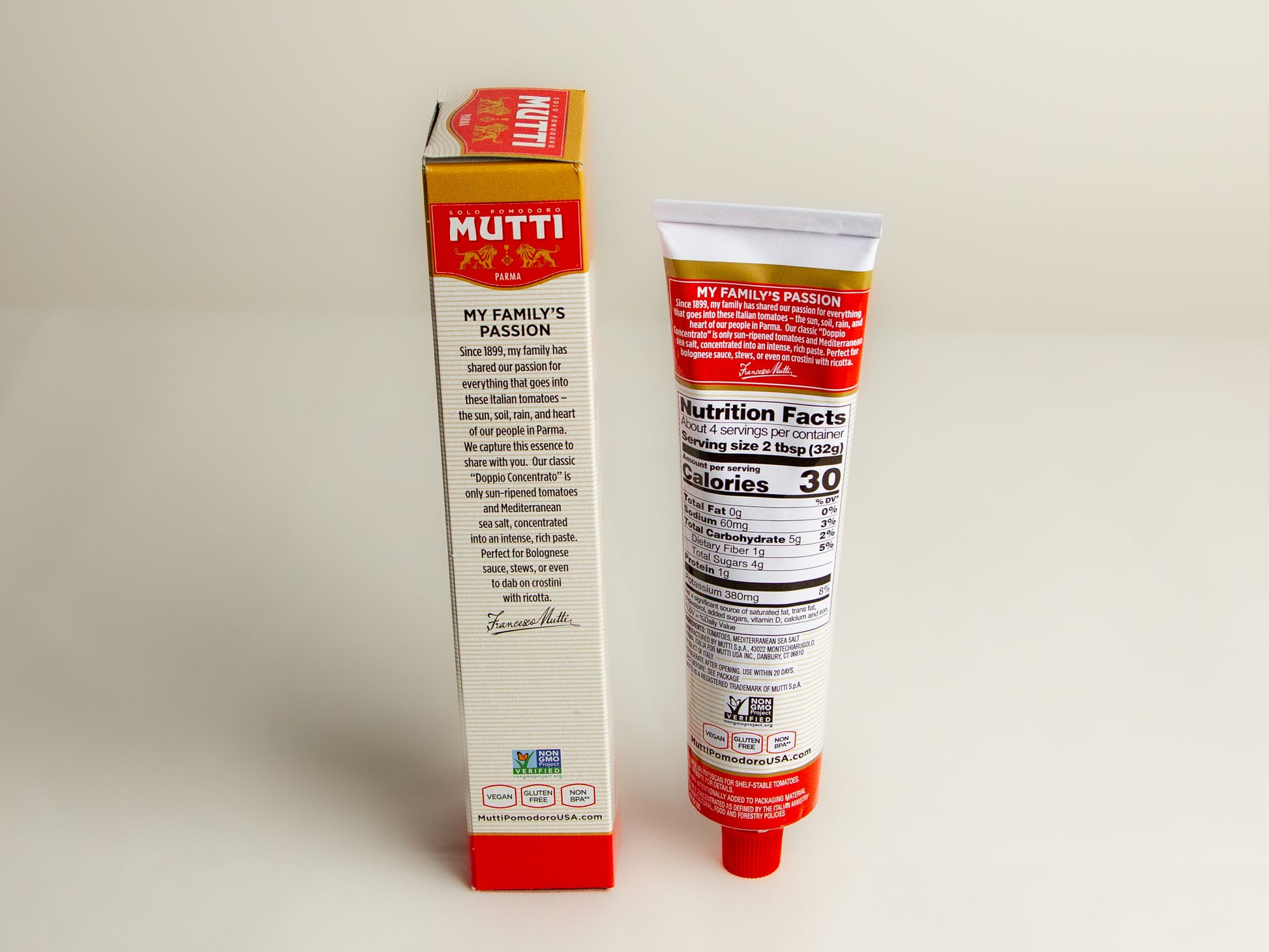 box & tube of Mutti Tomato Paste Nutrition side